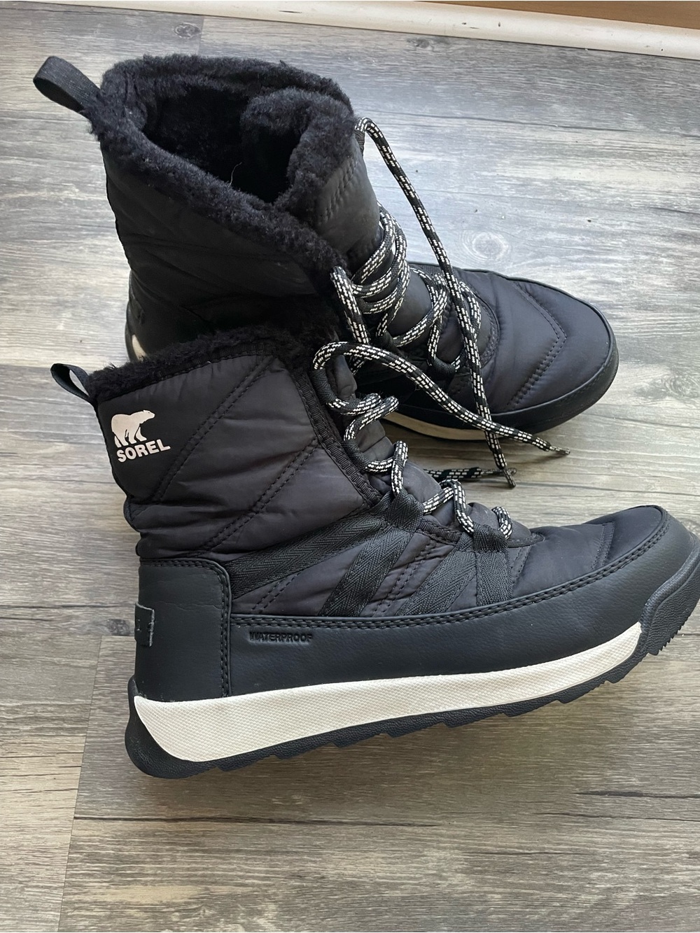 Sorel boots sz 8 Whitney waterproof boot